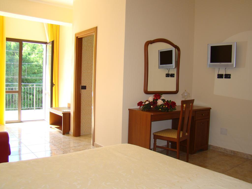 Hotel Ristorante111 Villapiana Quarto foto