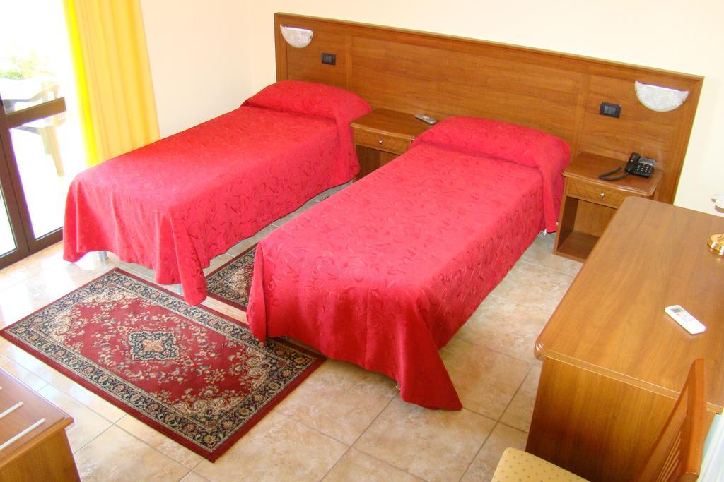 Hotel Ristorante111 Villapiana Quarto foto