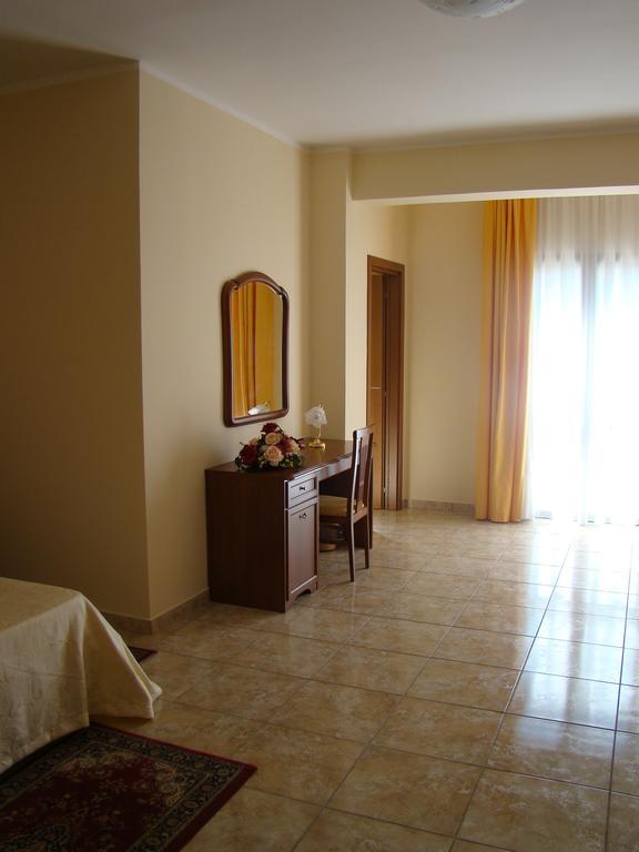 Hotel Ristorante111 Villapiana Quarto foto